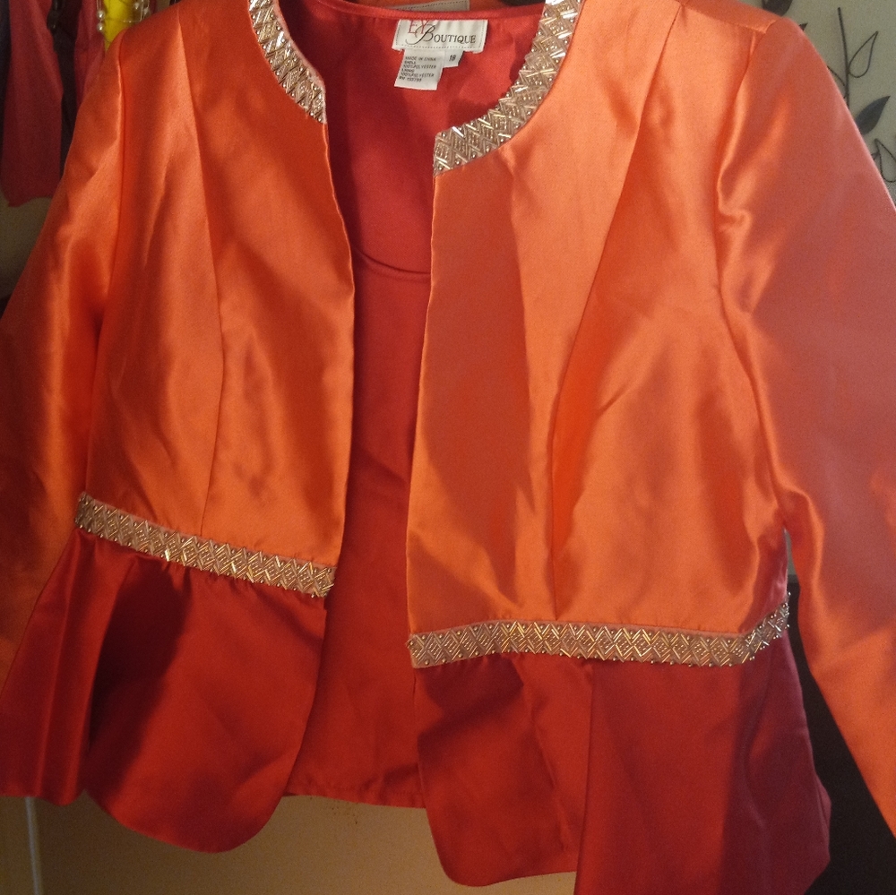 EY Boutique, size 18, satin look orange and hot pink dressy skirt set.